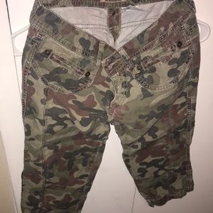 Camo Capris